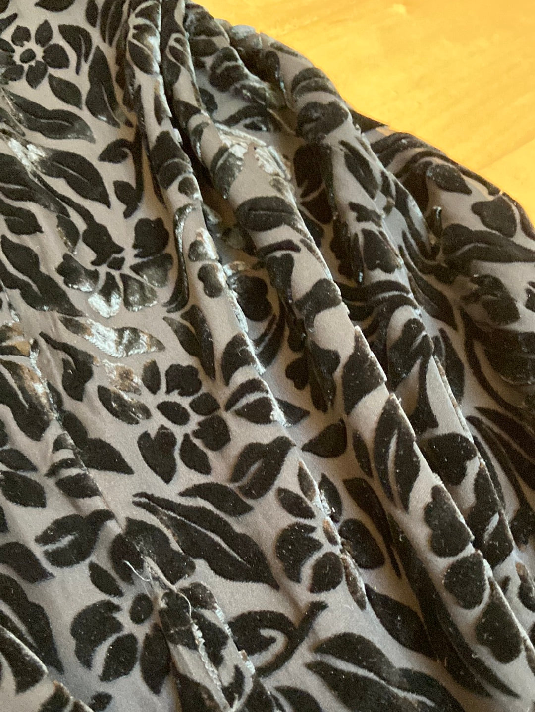 BLACK VELVET Express Size 6