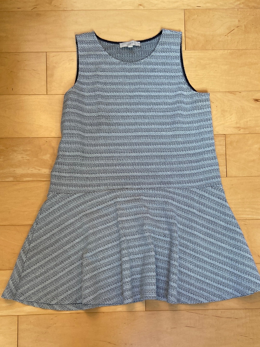 HEATHERED WHITE Loft Dress Size L