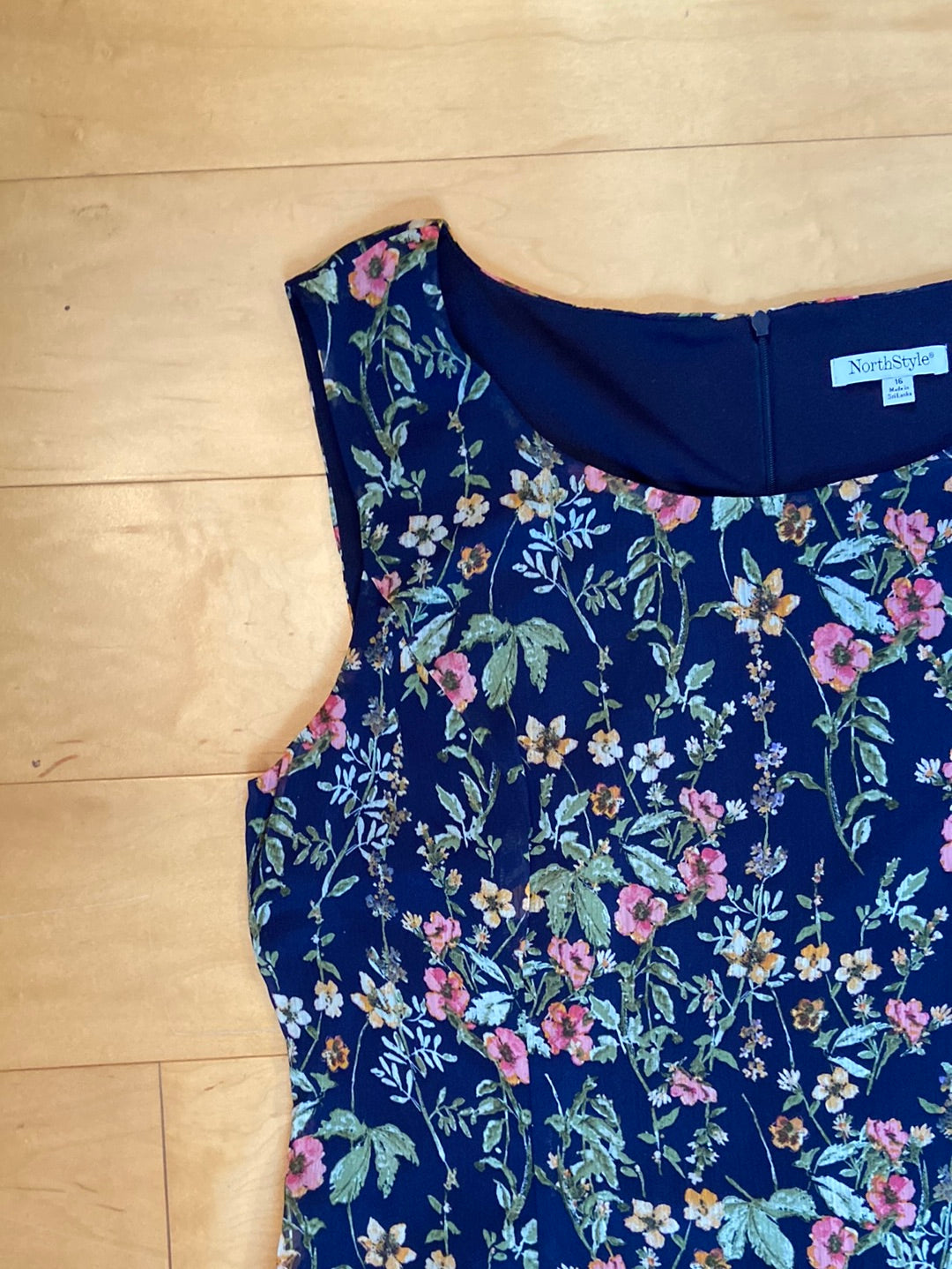 NAVY FLORAL North Style Size 16