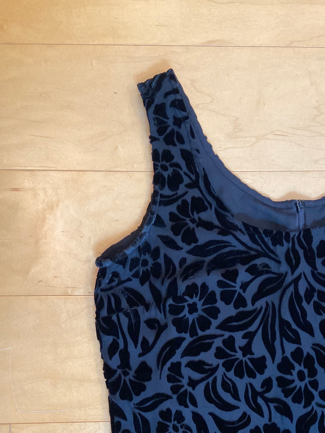 BLACK VELVET Express Size 6