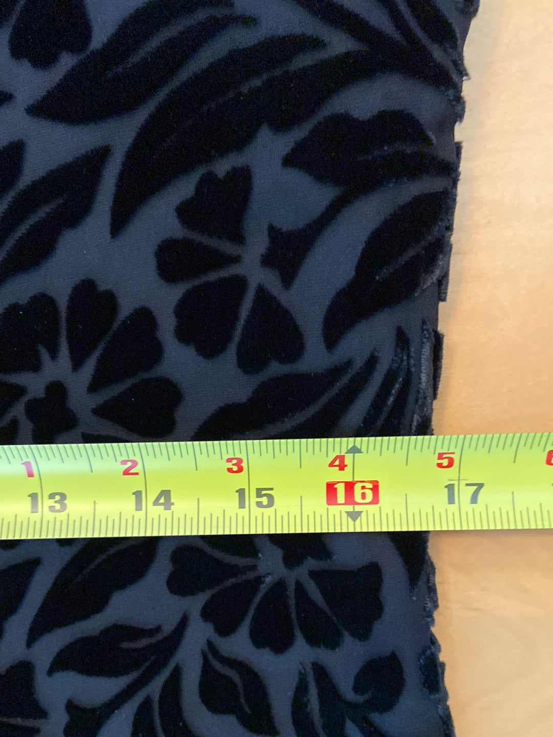 BLACK VELVET Express Size 6
