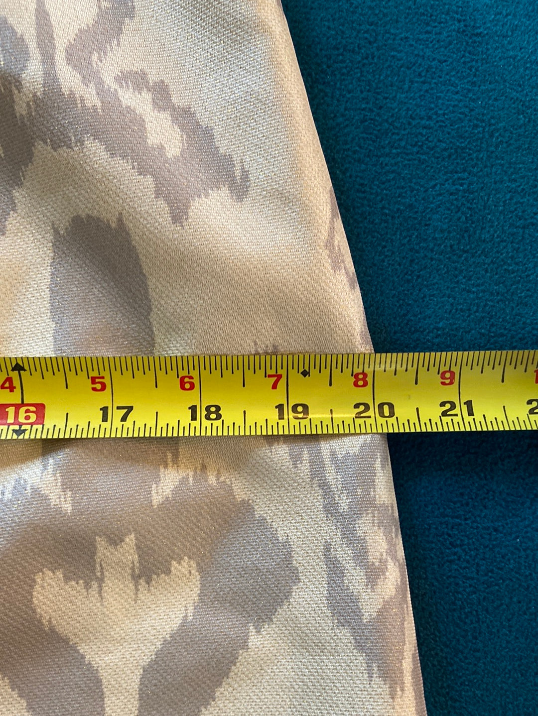IVORY IKAT PRINT American Eagle Size 10