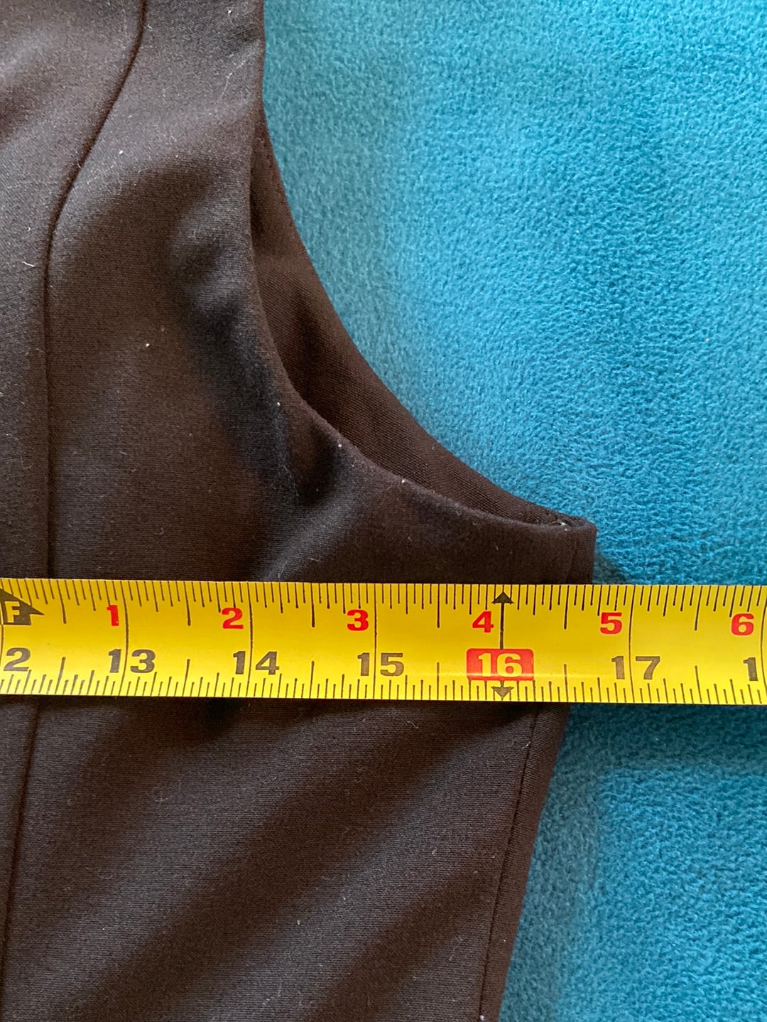 SLEEK BLACK Ralph Lauren Size 6