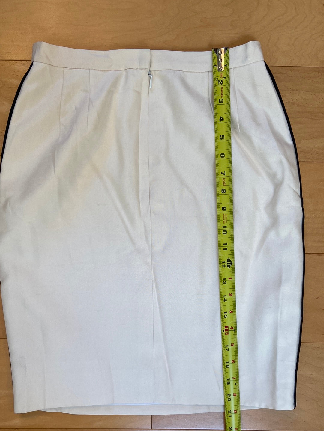 TUXEDO SUIT Nona Maldonado Size 8