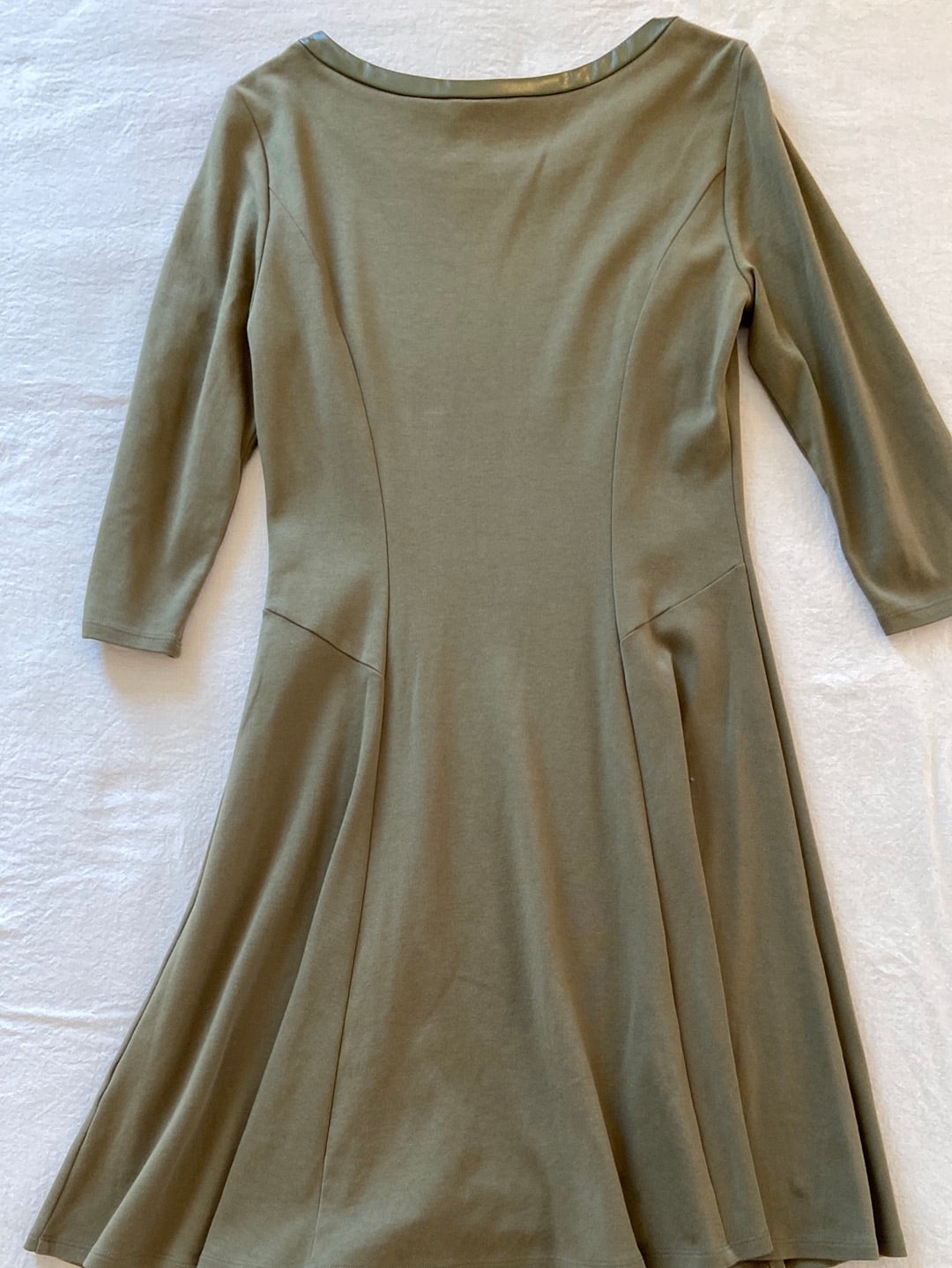 OLIVE GREEN New York and Co Size M