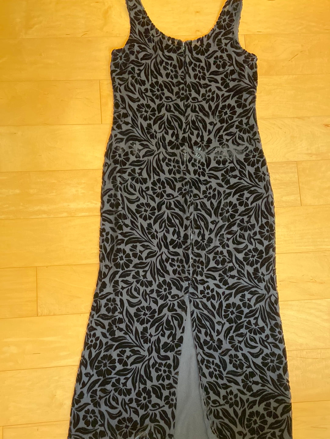 BLACK VELVET Express Size 6