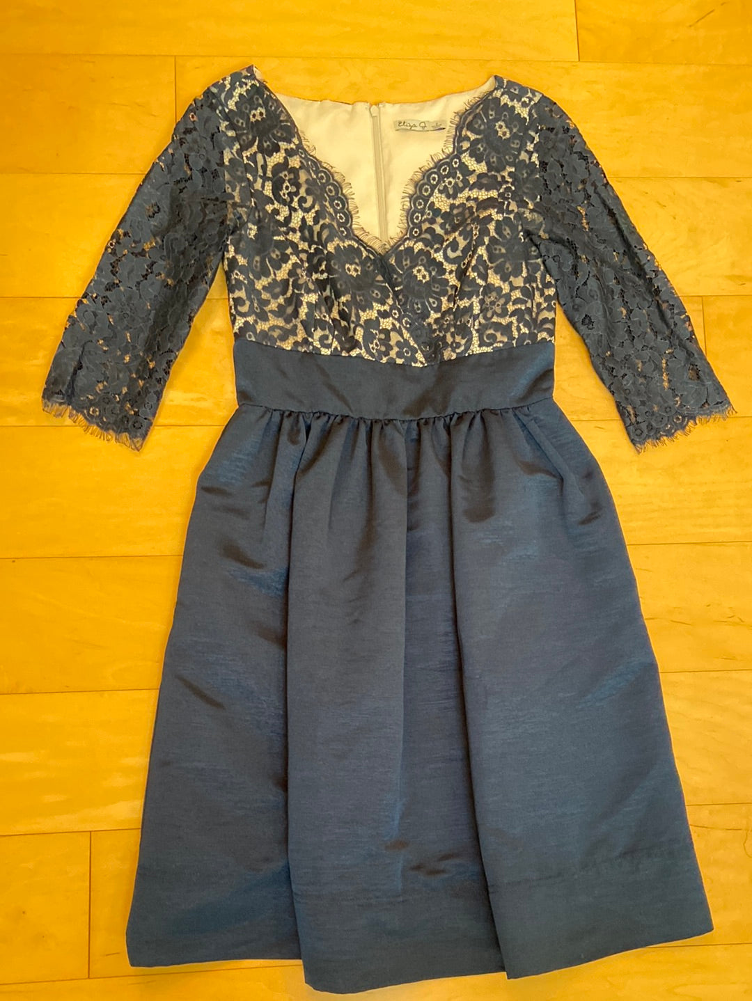 NAVY LACE Eliza J Size 2