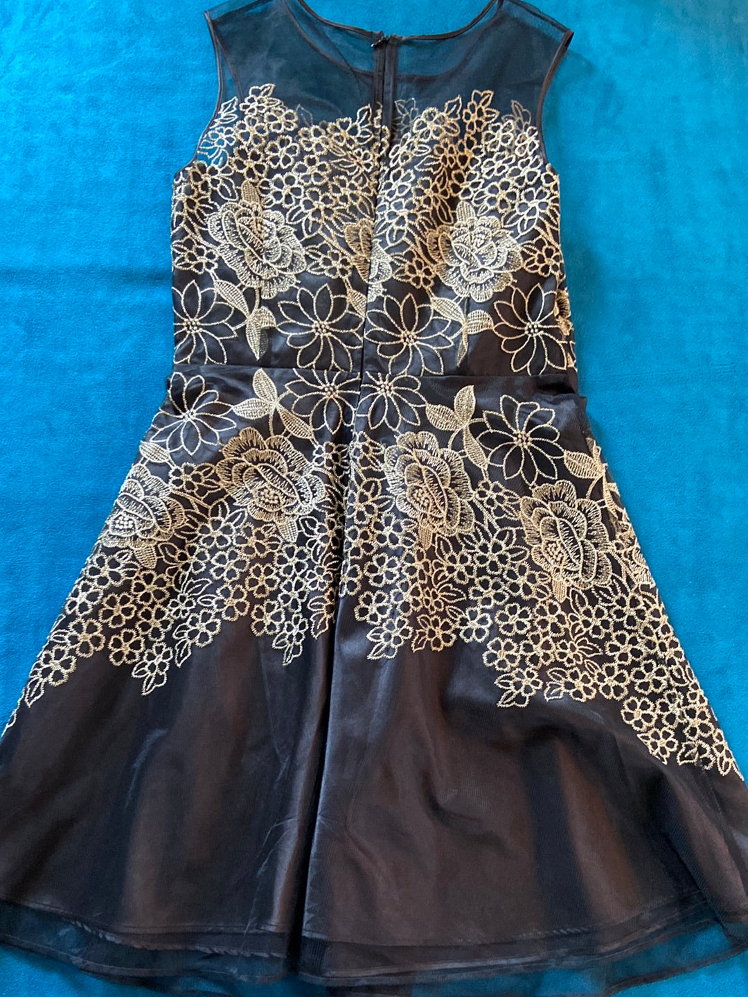 SHEER GOLDEN Tahari Size 10