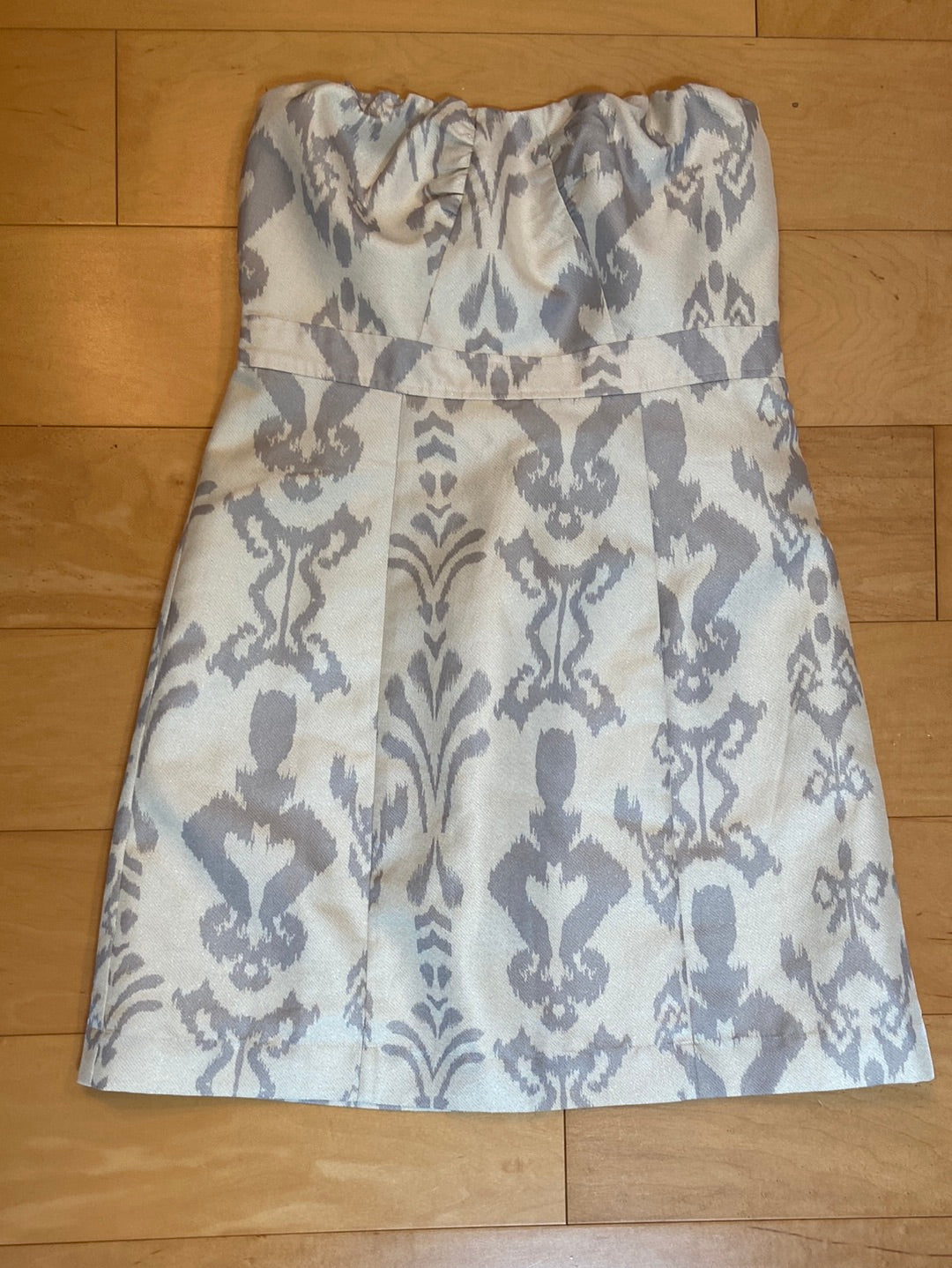 IVORY IKAT PRINT American Eagle Size 10
