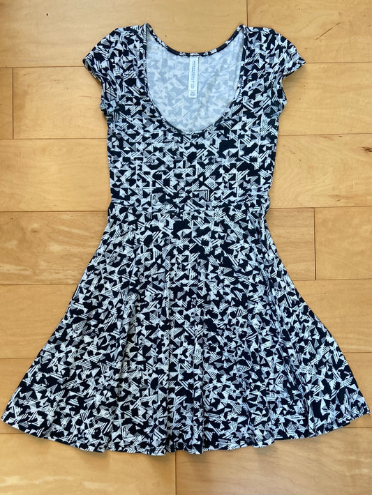 GRAPHIC GRAPHITE GRAY Aeropostale Dress Size XS