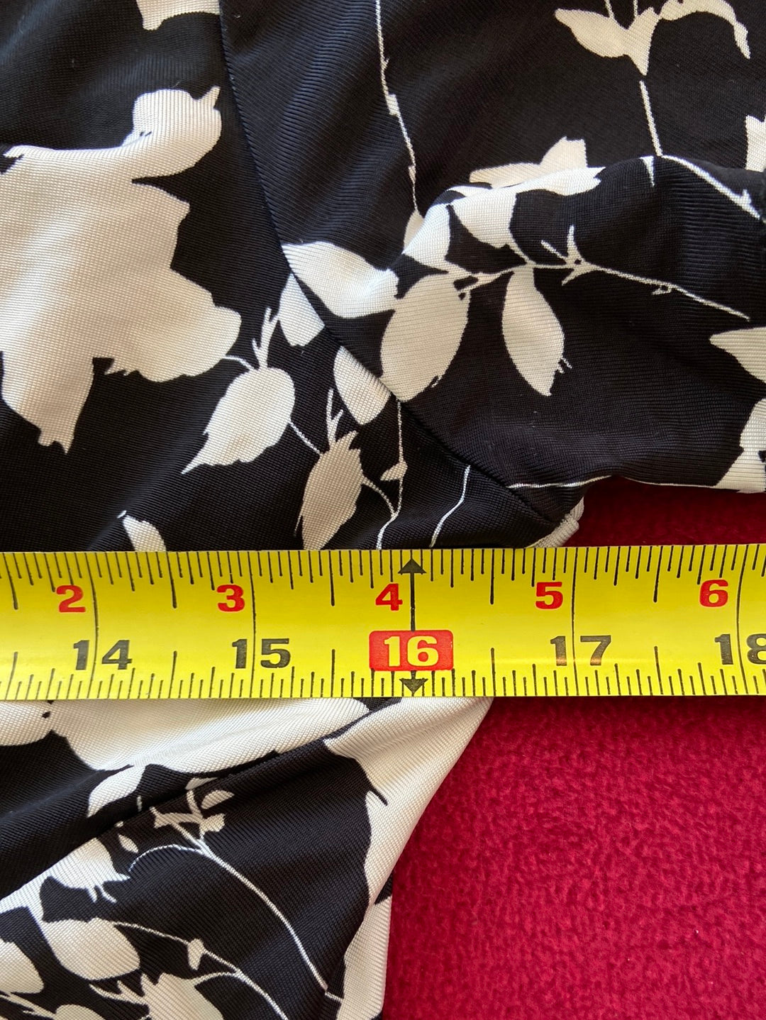 CLASSIC FLORAL Leota Dress Size S