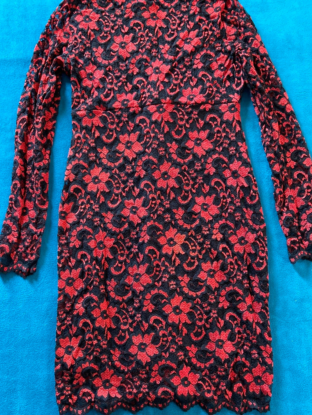 RED LACE Karen Kane Size M