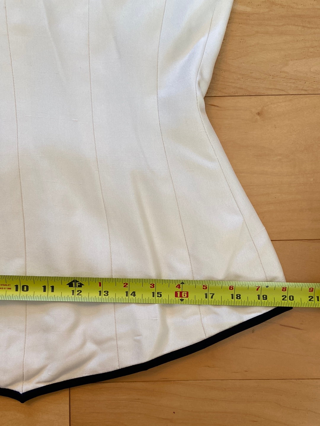 TUXEDO SUIT Nona Maldonado Size 8