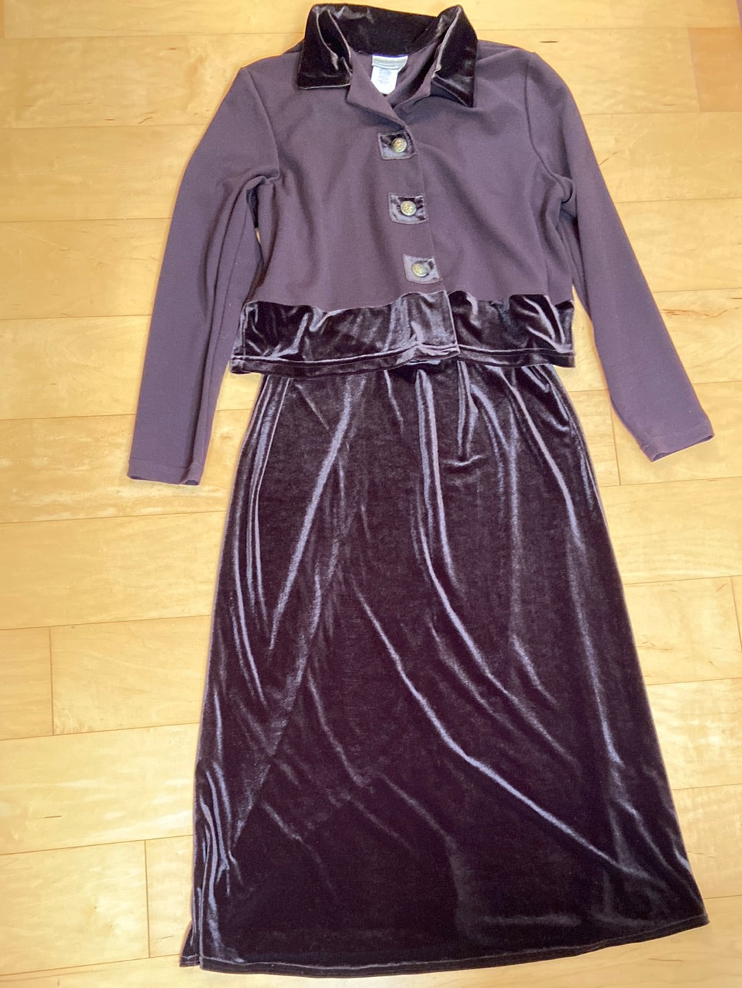 BROWN VELOUR Cold water Creek Size MP