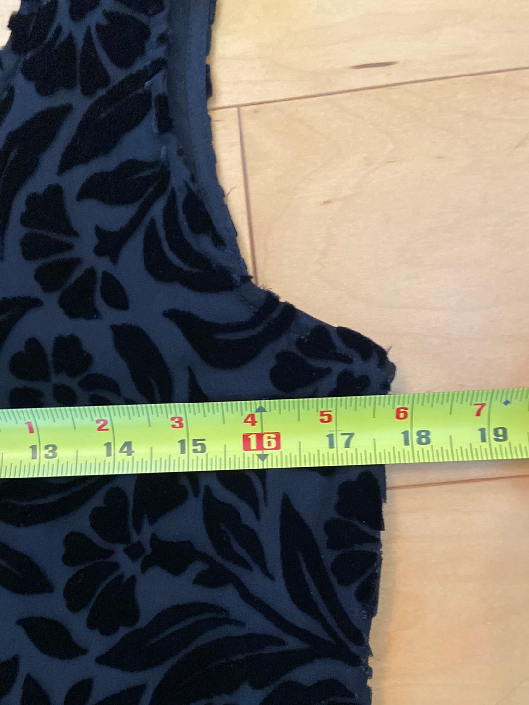 BLACK VELVET Express Size 6