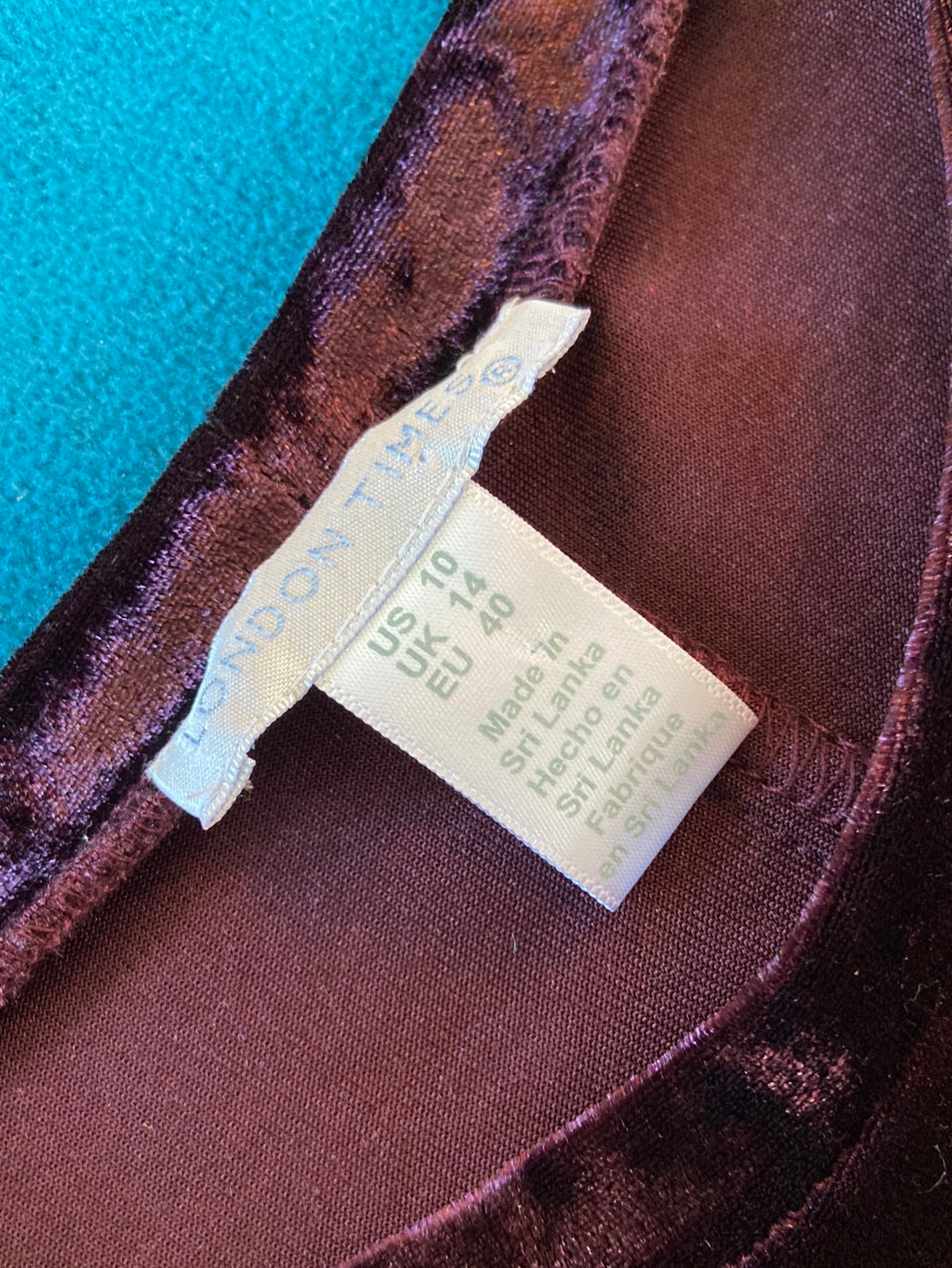 MAROON VELVET London Times Size 10