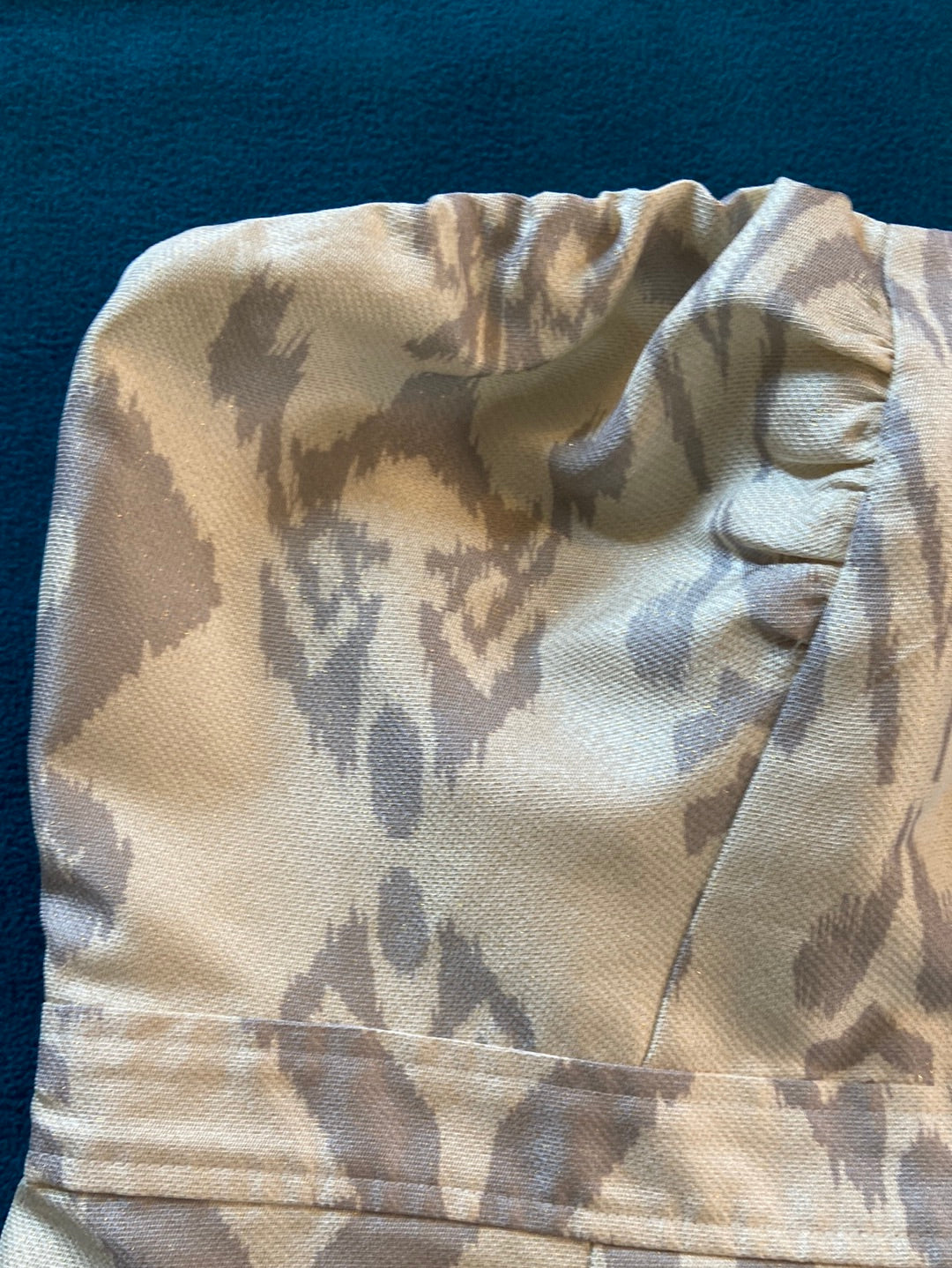 IVORY IKAT PRINT American Eagle Size 10