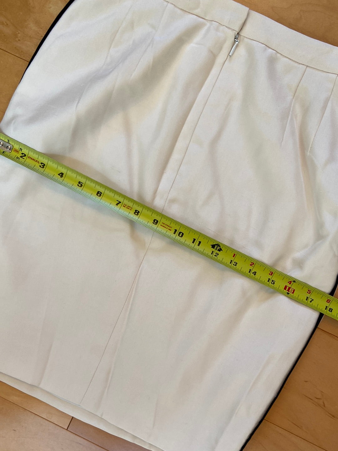 TUXEDO SUIT Nona Maldonado Size 8
