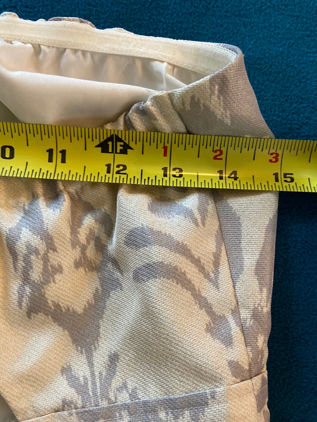 IVORY IKAT PRINT American Eagle Size 10