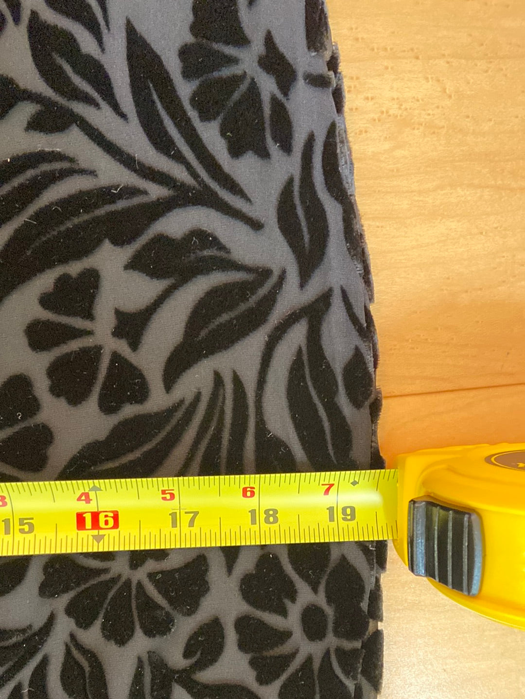 BLACK VELVET Express Size 6